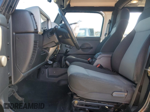 2005 Jeep Wrangler Unlimited with VIN 1J4FA44S75P305935, listed as a Copart auction lot 45993995 with 116,569 mi miles and Salvage Title. Bid and sale history available at carsss.com. Image 7.