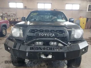 2009 Toyota Tacoma with VIN 5TEMU52N99Z668548, listed as a IAAI auction lot 41507218 with 153,565 mi miles and . Bid and sale history available at DreamBid. Image 12.