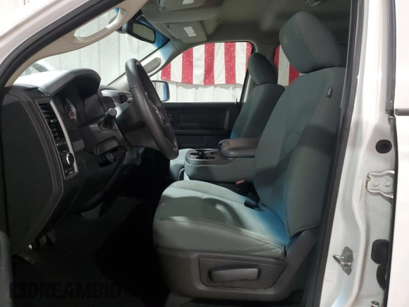 2018 Ram 1500 Tradesman z VIN 1C6RR6FG0JS194921, wystawiony jako Copart lot #54876475 z przebiegiem 77 579 mil mil oraz Czysty tytuł • Clean title. Historia ofert i sprzedaży dostępna na DreamBid. Obrazek 7.