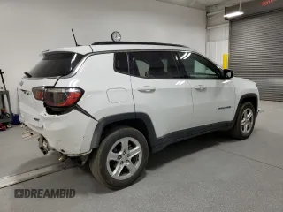 2023 Jeep Compass Latitude with VIN 3C4NJDBN4PT552925, listed as a Copart auction lot 62357335 with 45,924 mi miles and Clean title. Bid and sale history available at DreamBid. Image 3.