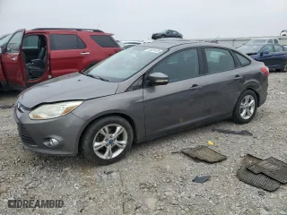 2014 Ford Focus SE with VIN 1FADP3F2XEL156792, listed as a Copart auction lot 43631425 with 201,974 mi miles and Salvage Title. Bid and sale history available at carsss.com. Image 1.