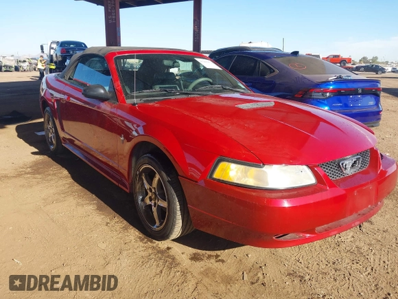 2000 Ford Mustang with VIN 1FAFP4445YF270477, listed as a IAAI auction lot 41205072 with 130,041 mi miles. Bid and sale history available at carsss.com. Image 1.