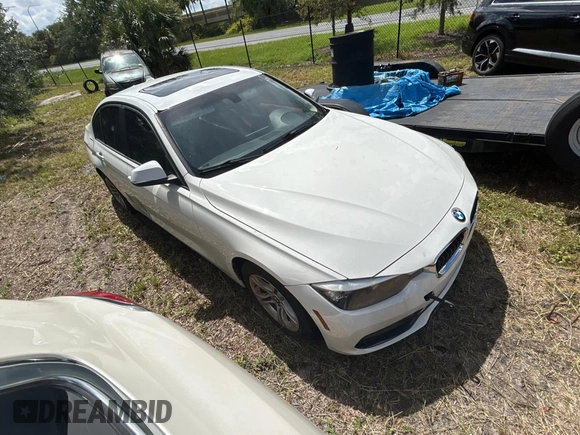 2013 BMW 3 Series 328i с VIN WBA3C1G52DNR44674, выставлен на аукционе Copart как лот 65596255 с пробегом Не указан миль и Чистый • Clean title. История ставок и продаж доступна на DreamBid. Изображение 1.