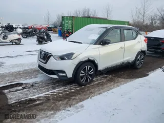2019 Nissan Kicks S with VIN 3N1CP5CUXKL519747, listed as a IAAI auction lot 41465460 with 40,066 mi miles. Bid and sale history available at carsss.com. Image 22.