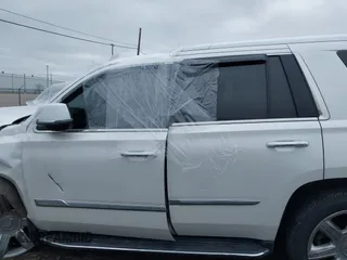 2019 Cadillac Escalade Luxury z VIN 1GYS4BKJ1KR301383, wystawiony jako IAAI lot #42205536 z przebiegiem 52 580 mil mil oraz . Historia ofert i sprzedaży dostępna na DreamBid. Obrazek 14.