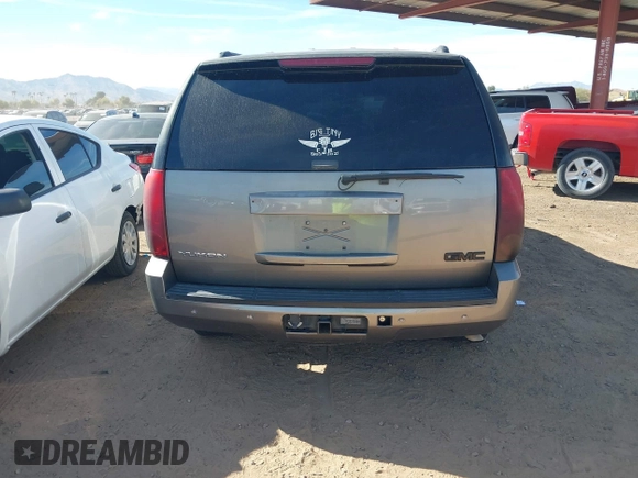 2007 GMC Yukon SLT with VIN 1GKFC13J67J111074, listed as a IAAI auction lot 41459309 with 212,753 mi miles. Bid and sale history available at carsss.com. Image 16.