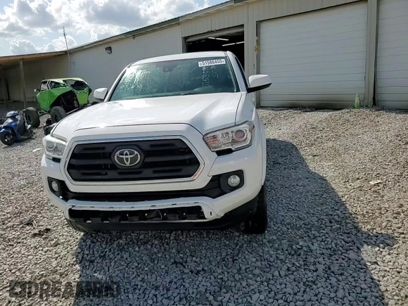 2018 Toyota Tacoma SR5 with VIN 3TMAZ5CN7JM074058, listed as a Copart auction lot 51586455 with 117,877 mi miles and Salvage Title. Bid and sale history available at DreamBid. Image 13.