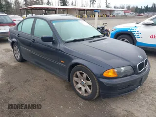 2000 BMW 3 Series 323i with VIN WBAAN3345YNC91406, listed as a IAAI auction lot 41763804 with 173,433 mi miles. Bid and sale history available at carsss.com. Image 1.