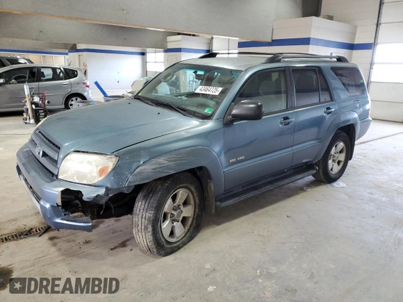 2004 Toyota 4Runner SR5 with VIN JTEBU14R540037073, listed as a Copart auction lot 43464725 with 236,201 mi miles and Salvage Title. Bid and sale history available at DreamBid. Image 1.