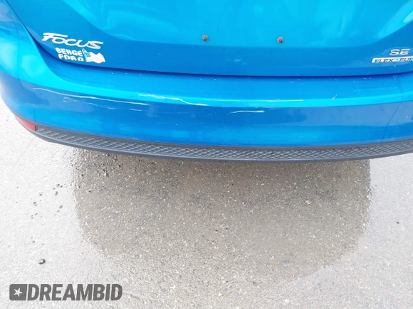 2014 Ford Focus SE with VIN 1FADP3F29EL374822, listed as a IAAI auction lot 41822631 with 221,719 mi miles. Bid and sale history available at carsss.com. Image 12.