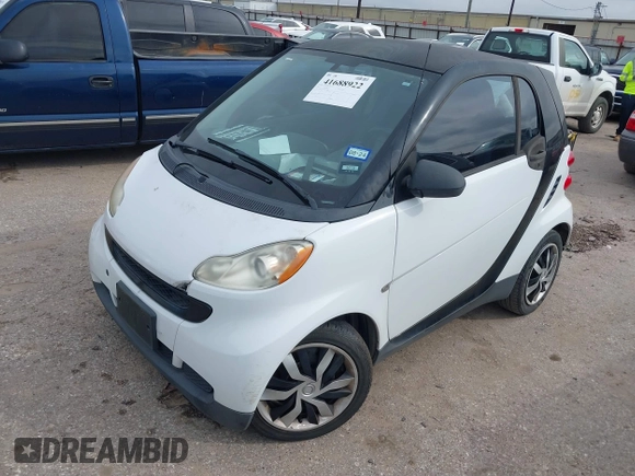 2010 Smart fortwo Pure with VIN WMEEJ3BA5AK390904, listed as a IAAI auction lot 41688922 with Not provided miles and . Bid and sale history available at DreamBid. Image 2.