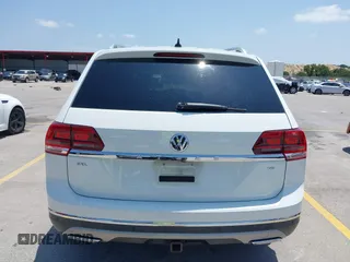 2018 Volkswagen Atlas SEL with VIN 1V2ER2CA8JC523356, listed as a IAAI auction lot 42519862 with 101,374 mi miles and . Bid and sale history available at DreamBid. Image 16.