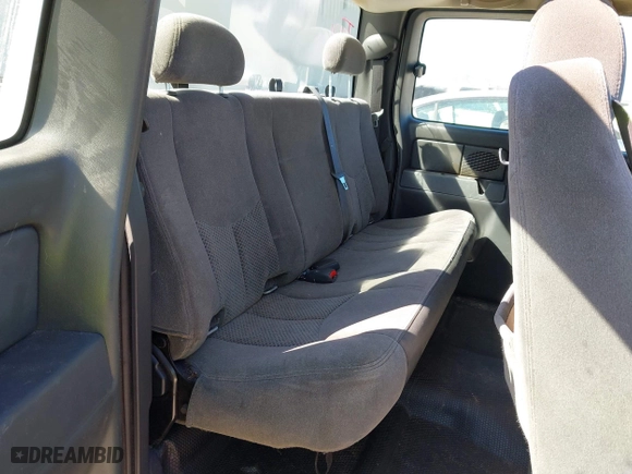 2007 Chevrolet Silverado 1500 Work Truck with VIN 1GCEC19X37Z105625, listed as a IAAI auction lot 41781028 with 257,490 mi miles. Bid and sale history available at carsss.com. Image 8.