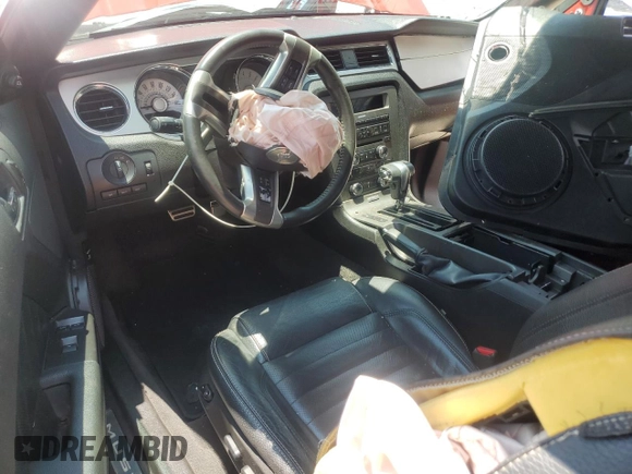 2011 Ford Mustang V6 z VIN 1ZVBP8EM4B5115461, wystawiony jako Copart lot #59900715 z przebiegiem Nie podano mil oraz Szkoda całkowita • Salvage title. Historia ofert i sprzedaży dostępna na DreamBid. Obrazek 8.