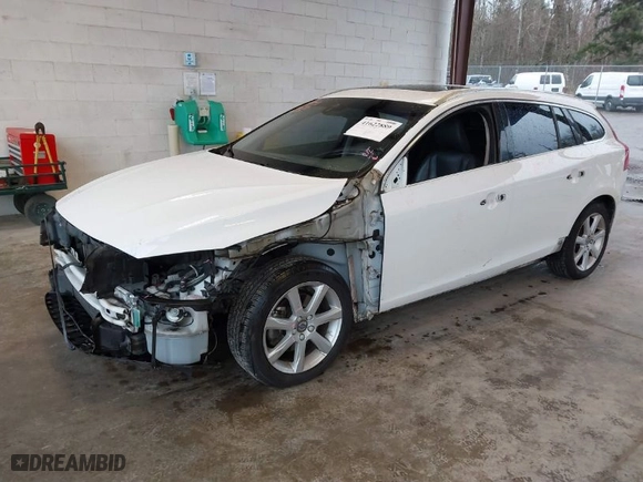 2016 Volvo V60 T5 Drive-E Premier with VIN YV140MEK2G1292185, listed as a IAAI auction lot 41622889 with 118,010 mi miles. Bid and sale history available at carsss.com. Image 2.