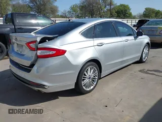 2016 Ford Fusion SE with VIN 3FA6P0HD5GR279541, listed as a IAAI auction lot 41849560 with 70,639 mi miles. Bid and sale history available at carsss.com. Image 4.