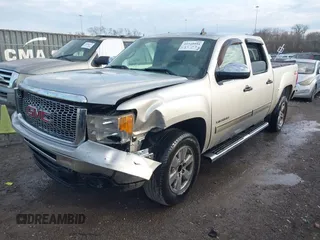2010 GMC Sierra 1500 SLE z VIN 3GTRCVE0XAG117991, wystawiony jako IAAI lot #41549994 z przebiegiem 245 256 mil mil oraz . Historia ofert i sprzedaży dostępna na DreamBid. Obrazek 17.