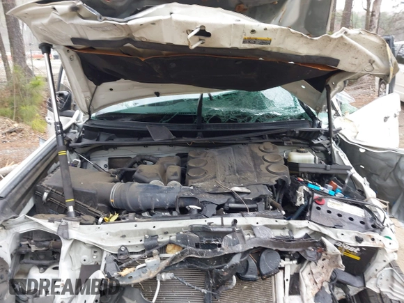 2018 Toyota 4Runner SR5 z VIN JTEBU5JR2J5563719, wystawiony jako IAAI lot #41795840 z przebiegiem Nie podano mil oraz . Historia ofert i sprzedaży dostępna na DreamBid. Obrazek 10.