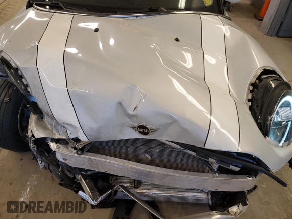 2020 MINI Hardtop Cooper with VIN WMWXR3C08L2M15462, listed as a Copart auction lot 44600205 with Not provided miles and Salvage title. Bid and sale history available at DreamBid. Image 12.