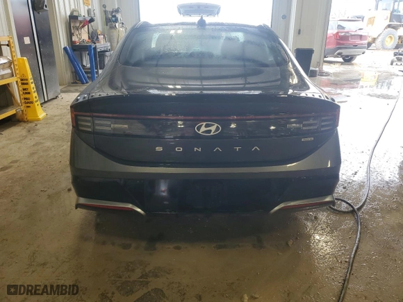 2024 Hyundai Sonata Hybrid SEL with VIN KMHL34JJ9RA098516, listed as a Copart auction lot 46903415 with 17,651 mi miles and Non Repairable. Bid and sale history available at carsss.com. Image 6.