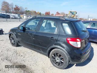2013 Suzuki SX4 Crossover with VIN JS2YB5A32D6100600, listed as a IAAI auction lot 40667095 with 192,636 mi miles. Bid and sale history available at carsss.com. Image 3.