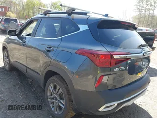 2021 Kia Seltos S z VIN KNDEUCAA7M7170551, wystawiony jako IAAI lot #42112245 z przebiegiem 50 300 mil mil oraz . Historia ofert i sprzedaży dostępna na DreamBid. Obrazek 3.