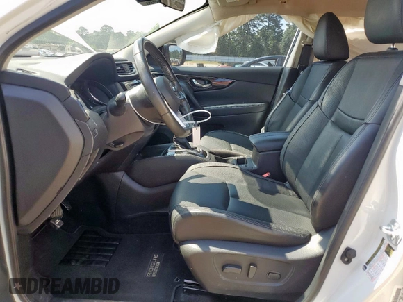 2017 Nissan Rogue SL z VIN JN1BJ1CP4HW003046, wystawiony jako Copart lot #57722275 z przebiegiem 25 556 mil mil oraz Szkoda całkowita • Salvage title. Historia ofert i sprzedaży dostępna na DreamBid. Obrazek 7.