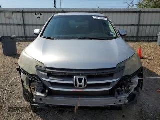 2013 Honda CR-V EX z VIN 3CZRM3H55DG706972, wystawiony jako Copart lot #73218384 z przebiegiem 121 186 mil mil oraz Czysty tytuł • Clean title. Historia ofert i sprzedaży dostępna na DreamBid. Obrazek 5.
