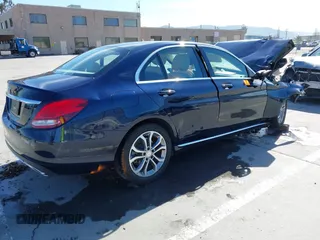 2017 Mercedes-Benz C 300 with VIN 55SWF4JB4HU194429, listed as a IAAI auction lot 42022925 with Not Provided miles and . Bid and sale history available at DreamBid. Image 4.
