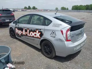 2013 Toyota Prius One z VIN JTDKN3DU3D5704663, wystawiony jako IAAI lot #42270987 z przebiegiem 169 353 mil mil oraz . Historia ofert i sprzedaży dostępna na DreamBid. Obrazek 3.