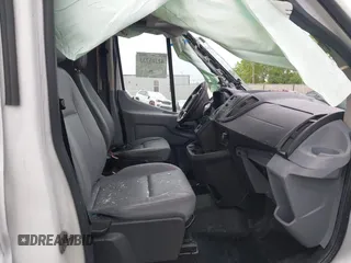 2018 Ford Transit z VIN 1FTYR2CM9JKB14054, wystawiony jako IAAI lot #42205733 z przebiegiem 263 605 mil mil oraz . Historia ofert i sprzedaży dostępna na DreamBid. Obrazek 5.