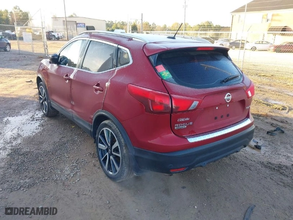 2019 Nissan Rogue Sport SL with VIN JN1BJ1CR0KW350897, listed as a IAAI auction lot 41112357 with 68,203 mi miles. Bid and sale history available at carsss.com. Image 3.