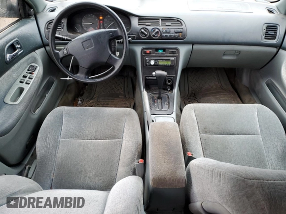 1996 Honda Accord EX with VIN 1HGCD5651TA188013, listed as a Copart auction lot 79533564 with 286,325 mi miles and Clean Title. Bid and sale history available at DreamBid. Image 8.