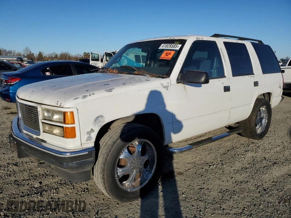 1997 GMC Yukon with VIN 1GKEK13R7VJ748007, listed as a Copart auction lot 41828585 with 209,516 mi miles and Clean Title. Bid and sale history available at carsss.com. Image 1.