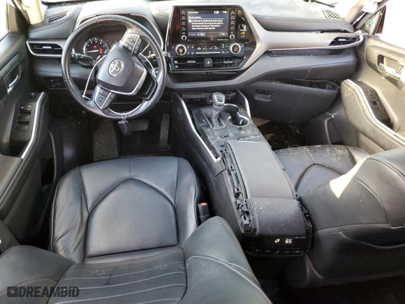 2020 Toyota Highlander XLE with VIN 5TDGZRAH5LS504770, listed as a Copart auction lot 48554725 with 84,711 mi miles and Non Repairable. Bid and sale history available at carsss.com. Image 8.