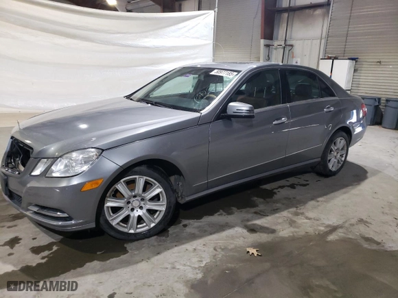 2013 Mercedes-Benz E-Class E 350 Luxury with VIN WDDHF8JB9DA765245, listed as a Copart auction lot 50977185 with 117,888 mi miles and Salvage Title. Bid and sale history available at carsss.com. Image 1.