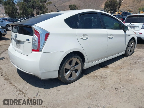 2013 Toyota Prius One z VIN JTDKN3DU6D5612205, wystawiony jako IAAI lot #42487114 z przebiegiem 221 772 mil mil oraz . Historia ofert i sprzedaży dostępna na DreamBid. Obrazek 4.