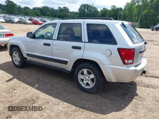 2005 Jeep Grand Cherokee Laredo with VIN 1J4GR48K55C573607, listed as a IAAI auction lot 42834424 with 130,275 mi miles and . Bid and sale history available at DreamBid. Image 3.