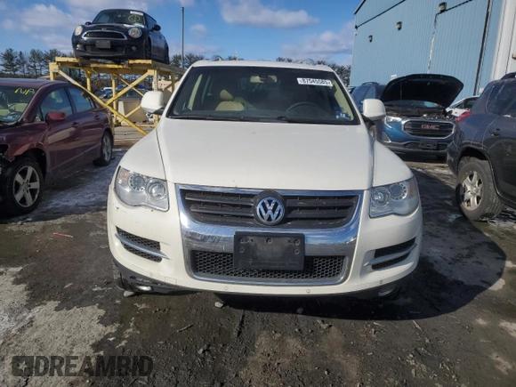 2010 Volkswagen Touareg VR6 with VIN WVGBF7A92AD003436, listed as a Copart auction lot 87545585 with 145,716 mi miles and Clean Title. Bid and sale history available at DreamBid. Image 5.