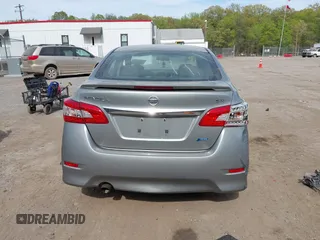 2013 Nissan Sentra SR z VIN 3N1AB7AP7DL759758, wystawiony jako IAAI lot #42093737 z przebiegiem 146 380 mil mil oraz . Historia ofert i sprzedaży dostępna na DreamBid. Obrazek 16.