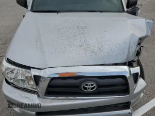 2008 Toyota Tacoma PreRunner z VIN 5TETU62N58Z471571, wystawiony jako Copart lot #52984415 z przebiegiem 122 401 mil mil oraz Szkoda całkowita • Salvage title. Historia ofert i sprzedaży dostępna na DreamBid. Obrazek 11.
