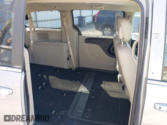 2013 Chrysler Town & Country Touring L with VIN 2C4RC1CG6DR660858, listed as a IAAI auction lot 41970976 with 140,299 mi miles and . Bid and sale history available at DreamBid. Image 8.