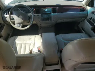 2004 Lincoln Town Car Signature with VIN 1LNHM81W04Y603672, listed as a Copart auction lot 52566725 with 214,180 mi miles and Salvage Title. Bid and sale history available at carsss.com. Image 8.