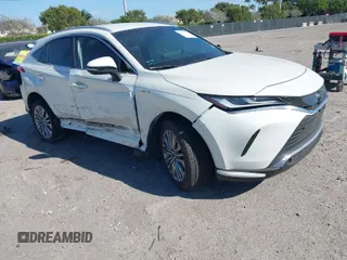 2021 Toyota Venza LE with VIN JTEAAAAH5MJ082251, listed as a IAAI auction lot 41823018 with 25,505 mi miles. Bid and sale history available at carsss.com. Image 1.