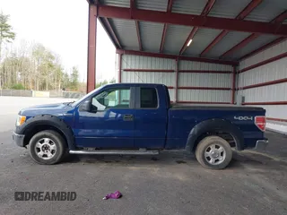 2009 Ford F-150 XL with VIN 1FTPX14V99FA81063, listed as a IAAI auction lot 40769810 with 238,472 mi miles. Bid and sale history available at carsss.com. Image 14.