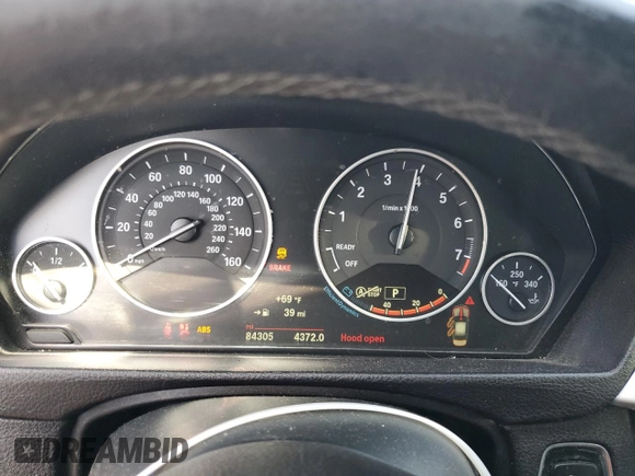 2016 BMW 3 Series 320i with VIN WBA8E1G59GNT37241, listed as a Copart auction lot 49729135 with 84,305 mi miles and Salvage Title. Bid and sale history available at DreamBid. Image 9.