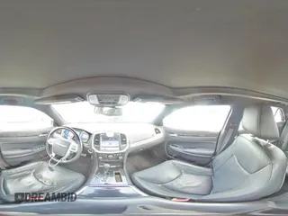 2011 Chrysler 300 C z VIN 2C3CK6CT8BH573845, wystawiony jako Copart lot #56337545 z przebiegiem 89 332 mil mil oraz Szkoda całkowita • Salvage title. Historia ofert i sprzedaży dostępna na DreamBid. Obrazek 14.