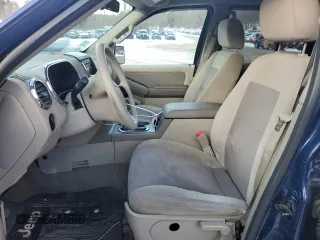 2007 Ford Explorer XLT with VIN 1FMEU73827UB53532, listed as a Copart auction lot 42154955 with 146,050 mi miles and Clean Title. Bid and sale history available at carsss.com. Image 7.