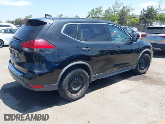 2017 Nissan Rogue S z VIN JN8AT2MT7HW381998, wystawiony jako IAAI lot #42384384 z przebiegiem 109 842 mil mil oraz . Historia ofert i sprzedaży dostępna na DreamBid. Obrazek 4.