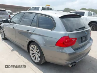 2011 BMW 3 Series 328i xDrive with VIN WBAUU3C52BA542337, listed as a IAAI auction lot 42141670 with 59,479 mi miles and . Bid and sale history available at DreamBid. Image 3.